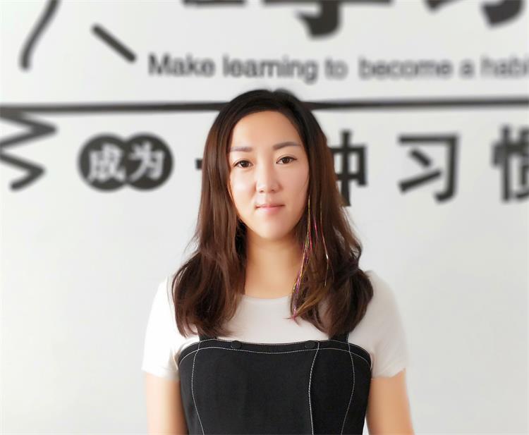 互联网营销面授班学员江丽丽简介